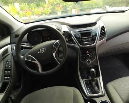 Красный Хендай Элантра, объемом двигателя 1.8 л и пробегом 130 тыс. км за 8800 $, фото 8 на Automoto.ua