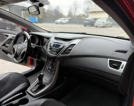 Красный Хендай Элантра, объемом двигателя 1.6 л и пробегом 190 тыс. км за 9700 $, фото 12 на Automoto.ua