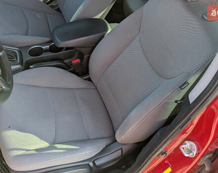 Красный Хендай Элантра, объемом двигателя 1.8 л и пробегом 214 тыс. км за 8400 $, фото 11 на Automoto.ua