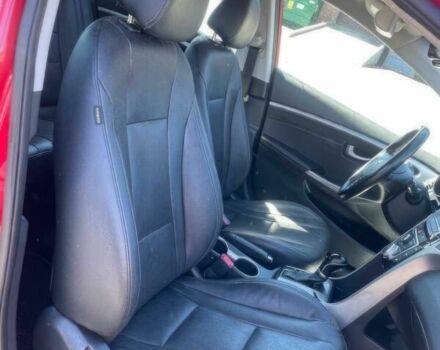 Красный Хендай Элантра, объемом двигателя 2 л и пробегом 88 тыс. км за 13550 $, фото 8 на Automoto.ua