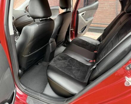 Красный Хендай Элантра, объемом двигателя 1.6 л и пробегом 190 тыс. км за 9700 $, фото 13 на Automoto.ua