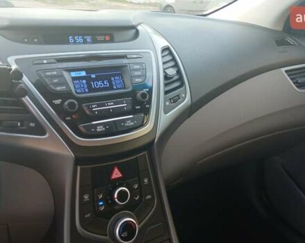 Червоний Хендай Елантра, об'ємом двигуна 1.8 л та пробігом 205 тис. км за 7500 $, фото 11 на Automoto.ua