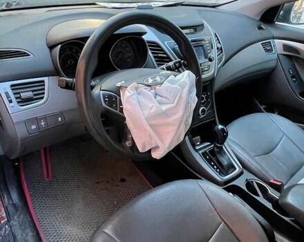 Красный Хендай Элантра, объемом двигателя 1.8 л и пробегом 157 тыс. км за 8200 $, фото 2 на Automoto.ua