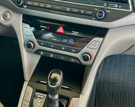 Хендай Элантра 2016 в Днепре (Днепропетровске) на Automoto.ua Красный Хендай Элантра, объемом двигателя 2 л и пробегом 184 тыс. км за 11599 $, фото 23 на Automoto.ua