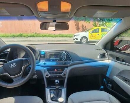 Червоний Хендай Елантра, об'ємом двигуна 2 л та пробігом 177 тис. км за 10000 $, фото 2 на Automoto.ua