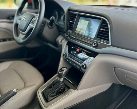 Хендай Элантра 2016 в Днепре (Днепропетровске) на Automoto.ua Красный Хендай Элантра, объемом двигателя 2 л и пробегом 184 тыс. км за 11599 $, фото 18 на Automoto.ua