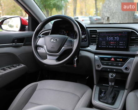 Хендай Элантра 2016 в Харькове на Automoto.ua Красный Хендай Элантра, объемом двигателя 2 л и пробегом 66 тыс. км за 11000 $, фото 10 на Automoto.ua