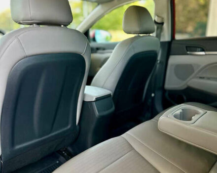 Хендай Элантра 2016 в Днепре (Днепропетровске) на Automoto.ua Красный Хендай Элантра, объемом двигателя 2 л и пробегом 184 тыс. км за 11599 $, фото 11 на Automoto.ua