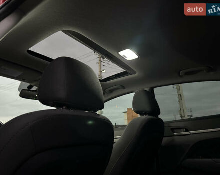 Красный Хендай Элантра, объемом двигателя 2 л и пробегом 85 тыс. км за 12000 $, фото 19 на Automoto.ua