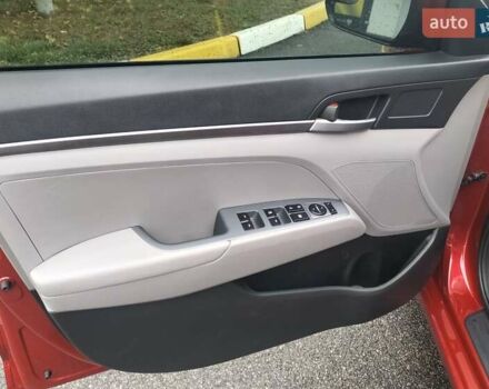 Красный Хендай Элантра, объемом двигателя 2 л и пробегом 196 тыс. км за 9200 $, фото 11 на Automoto.ua