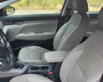 Красный Хендай Элантра, объемом двигателя 2 л и пробегом 69 тыс. км за 12000 $, фото 7 на Automoto.ua