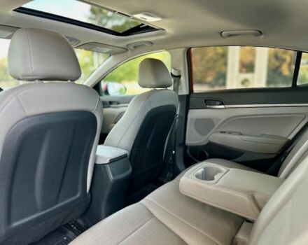 Хендай Элантра 2016 в Днепре (Днепропетровске) на Automoto.ua Красный Хендай Элантра, объемом двигателя 2 л и пробегом 184 тыс. км за 11499 $, фото 11 на Automoto.ua