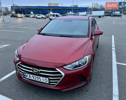 Красный Хендай Элантра, объемом двигателя 2 л и пробегом 182 тыс. км за 11500 $, фото 3 на Automoto.ua