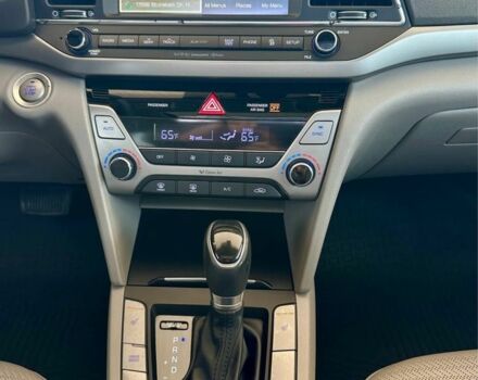 Хендай Элантра 2016 в Днепре (Днепропетровске) на Automoto.ua Красный Хендай Элантра, объемом двигателя 2 л и пробегом 184 тыс. км за 11499 $, фото 14 на Automoto.ua