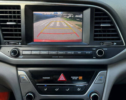 Красный Хендай Элантра, объемом двигателя 2 л и пробегом 210 тыс. км за 9900 $, фото 16 на Automoto.ua