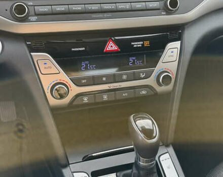 Хендай Элантра 2016 в Киеве на Automoto.ua Красный Хендай Элантра, объемом двигателя 2 л и пробегом 85 тыс. км за 12900 $, фото 26 на Automoto.ua