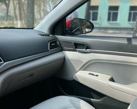 Красный Хендай Элантра, объемом двигателя 2 л и пробегом 109 тыс. км за 13900 $, фото 14 на Automoto.ua
