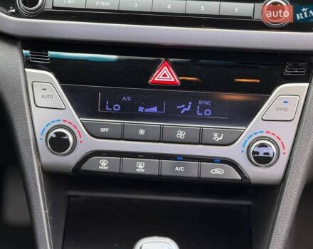 Червоний Хендай Елантра, об'ємом двигуна 1.59 л та пробігом 99 тис. км за 10500 $, фото 23 на Automoto.ua
