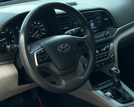 Червоний Хендай Елантра, об'ємом двигуна 2 л та пробігом 160 тис. км за 11300 $, фото 4 на Automoto.ua