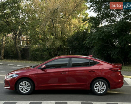 Красный Хендай Элантра, объемом двигателя 2 л и пробегом 160 тыс. км за 12499 $, фото 1 на Automoto.ua