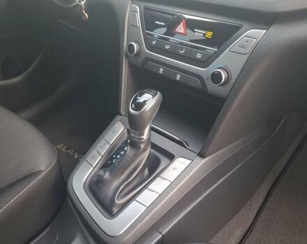 Червоний Хендай Елантра, об'ємом двигуна 2 л та пробігом 57 тис. км за 16300 $, фото 11 на Automoto.ua