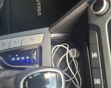 Червоний Хендай Елантра, об'ємом двигуна 2 л та пробігом 57 тис. км за 16300 $, фото 15 на Automoto.ua