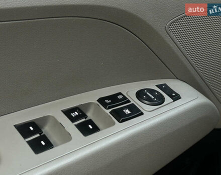 Красный Хендай Элантра, объемом двигателя 2 л и пробегом 160 тыс. км за 12499 $, фото 8 на Automoto.ua