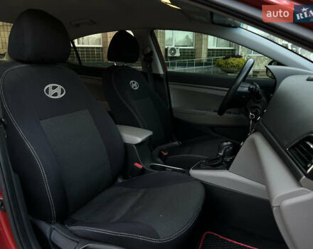 Красный Хендай Элантра, объемом двигателя 2 л и пробегом 160 тыс. км за 12499 $, фото 15 на Automoto.ua