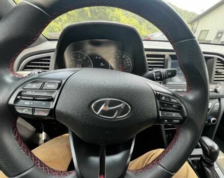 Хендай Элантра 2018 в Днепре (Днепропетровске) на Automoto.ua Красный Хендай Элантра, объемом двигателя 1.6 л и пробегом 38 тыс. км за 8300 $, фото 7 на Automoto.ua