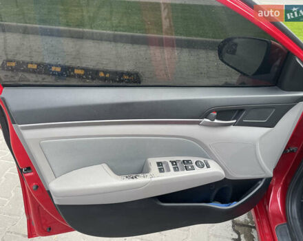 Хендай Элантра 2018 в Киеве на Automoto.ua Красный Хендай Элантра, объемом двигателя 2 л и пробегом 105 тыс. км за 13000 $, фото 12 на Automoto.ua