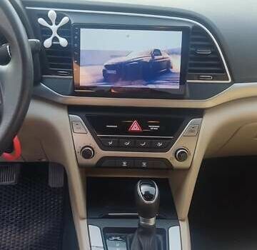 Красный Хендай Элантра, объемом двигателя 2 л и пробегом 70 тыс. км за 11999 $, фото 14 на Automoto.ua