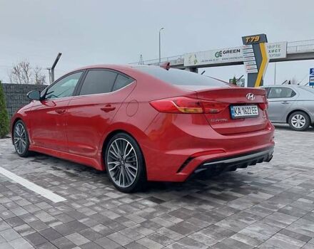 Красный Хендай Элантра, объемом двигателя 1.6 л и пробегом 94 тыс. км за 13400 $, фото 2 на Automoto.ua