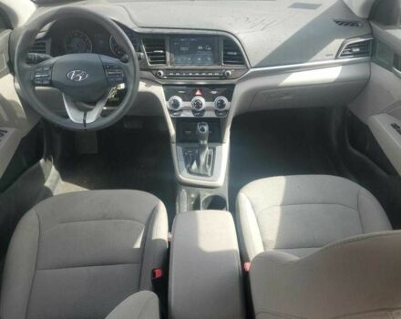 Червоний Хендай Елантра, об'ємом двигуна 2 л та пробігом 51 тис. км за 1800 $, фото 7 на Automoto.ua