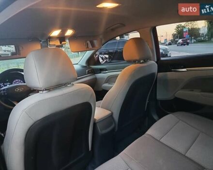 Червоний Хендай Елантра, об'ємом двигуна 2 л та пробігом 129 тис. км за 14000 $, фото 25 на Automoto.ua