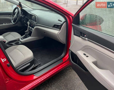 Красный Хендай Элантра, объемом двигателя 2 л и пробегом 147 тыс. км за 13300 $, фото 8 на Automoto.ua