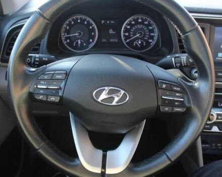 Красный Хендай Элантра, объемом двигателя 2 л и пробегом 50 тыс. км за 9400 $, фото 9 на Automoto.ua