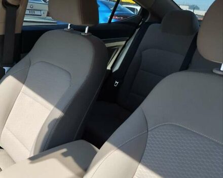 Красный Хендай Элантра, объемом двигателя 2 л и пробегом 60 тыс. км за 13600 $, фото 13 на Automoto.ua