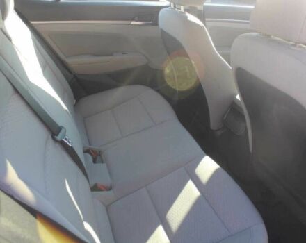 Красный Хендай Элантра, объемом двигателя 2 л и пробегом 50 тыс. км за 9400 $, фото 11 на Automoto.ua