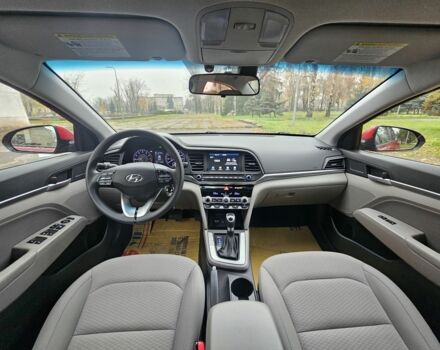 Красный Хендай Элантра, объемом двигателя 2 л и пробегом 71 тыс. км за 14600 $, фото 14 на Automoto.ua