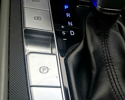 Красный Хендай Элантра, объемом двигателя 2 л и пробегом 77 тыс. км за 19300 $, фото 10 на Automoto.ua