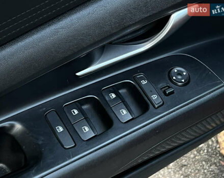 Червоний Хендай Елантра, об'ємом двигуна 2 л та пробігом 124 тис. км за 16500 $, фото 30 на Automoto.ua