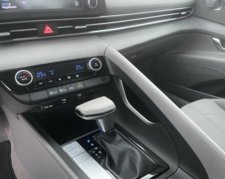 Красный Хендай Элантра, объемом двигателя 2 л и пробегом 90 тыс. км за 17900 $, фото 18 на Automoto.ua