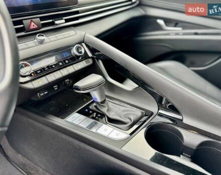 Червоний Хендай Елантра, об'ємом двигуна 2 л та пробігом 58 тис. км за 18500 $, фото 24 на Automoto.ua