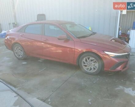 Хендай Элантра 2023 в Львове на Automoto.ua Красный Хендай Элантра, объемом двигателя 2 л и пробегом 53 тыс. км за 6100 $, фото 3 на Automoto.ua