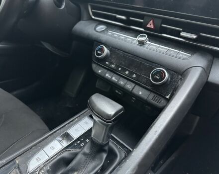 Красный Хендай Элантра, объемом двигателя 2 л и пробегом 81 тыс. км за 11500 $, фото 9 на Automoto.ua