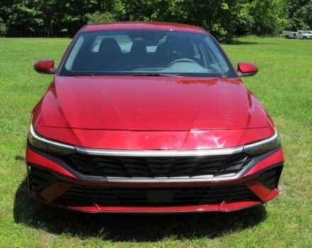 Червоний Хендай Елантра, об'ємом двигуна 2 л та пробігом 28 тис. км за 9600 $, фото 1 на Automoto.ua