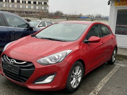 Красный Хендай Элантра, объемом двигателя 1.8 л и пробегом 250 тыс. км за 6200 $, фото 1 на Automoto.ua