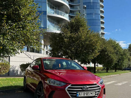 Красный Хендай Элантра, объемом двигателя 2 л и пробегом 210 тыс. км за 9900 $, фото 1 на Automoto.ua