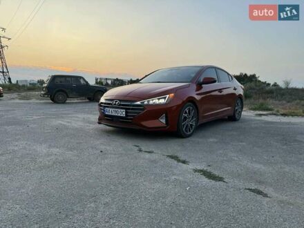 Хендай Елантра 2019 у Харкові на Automoto.ua Червоний Хендай Елантра, об'ємом двигуна 2 л та пробігом 75 тис. км за 15000 $, фото 1 на Automoto.ua