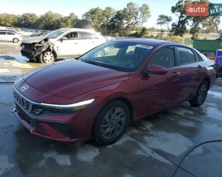 Хендай Элантра 2023 в Львове на Automoto.ua Красный Хендай Элантра, объемом двигателя 2 л и пробегом 53 тыс. км за 6100 $, фото 1 на Automoto.ua